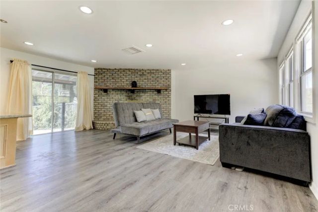 3352 Montrose, La Crescenta, CA 91214