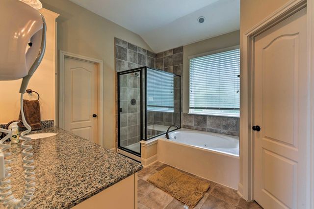 91 Low Country Lane, The Woodlands, TX 77380