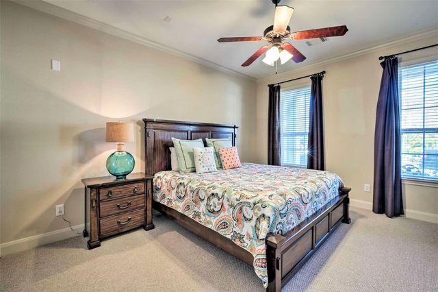 91 Low Country Lane, The Woodlands, TX 77380