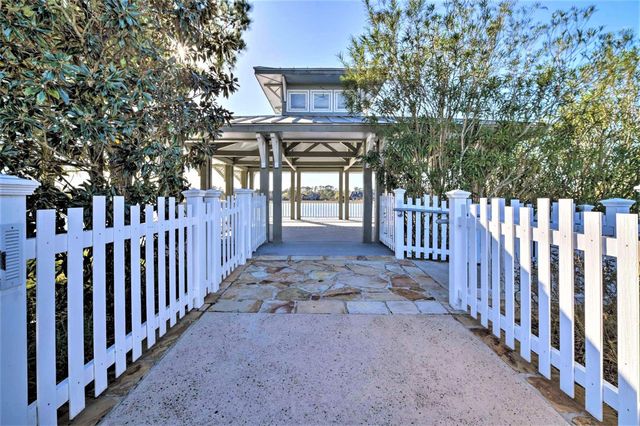 91 Low Country Lane, The Woodlands, TX 77380