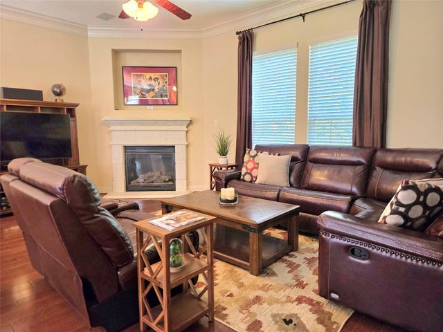 91 Low Country Lane, The Woodlands, TX 77380
