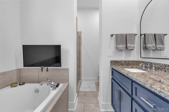 7820 LONG ACRE Street, Montgomery, AL 36116