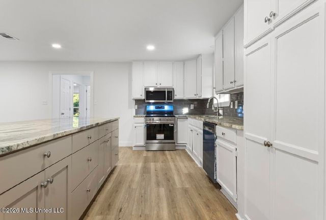 4024 Castenera Avenue, Moss Point, MS 39563