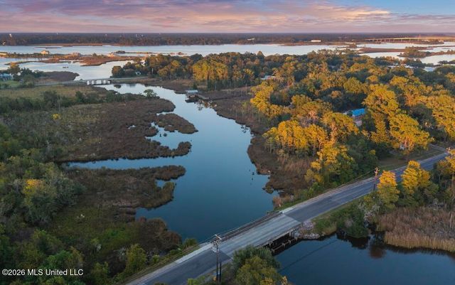 4024 Castenera Avenue, Moss Point, MS 39563