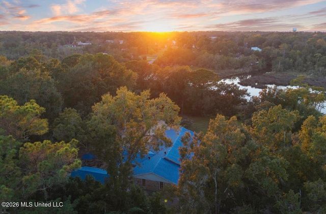 4024 Castenera Avenue, Moss Point, MS 39563