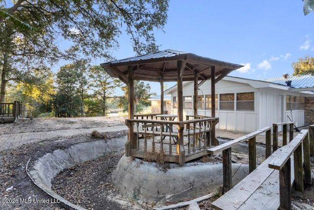 4024 Castenera Avenue, Moss Point, MS 39563