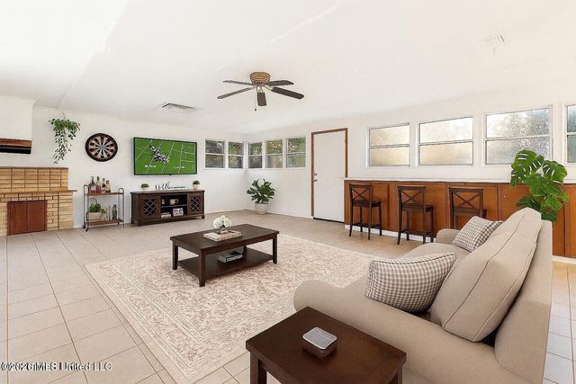 4024 Castenera Avenue, Moss Point, MS 39563