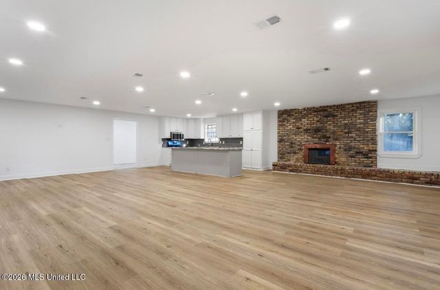 4024 Castenera Avenue, Moss Point, MS 39563