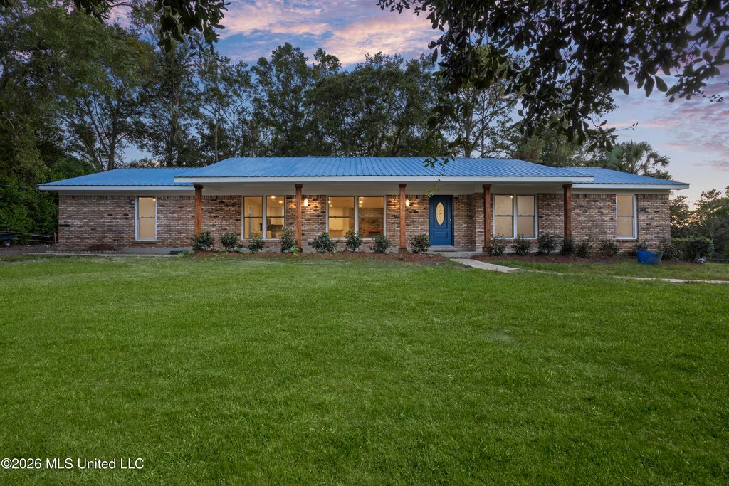 4024 Castenera Avenue, Moss Point, MS 39563