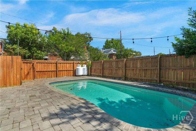 202 E 49th Street, Savannah, GA 31405