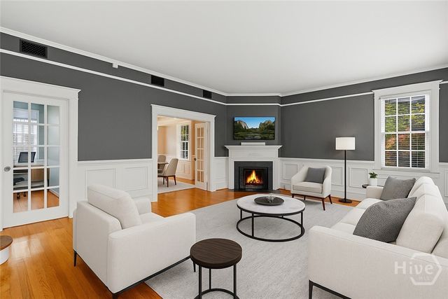 202 E 49th Street, Savannah, GA 31405