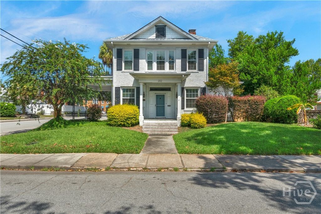 202 E 49th Street, Savannah, GA 31405
