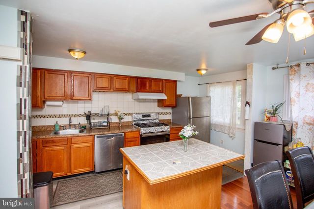 861 WEDGEWOOD DR, Lansdale, PA 19446