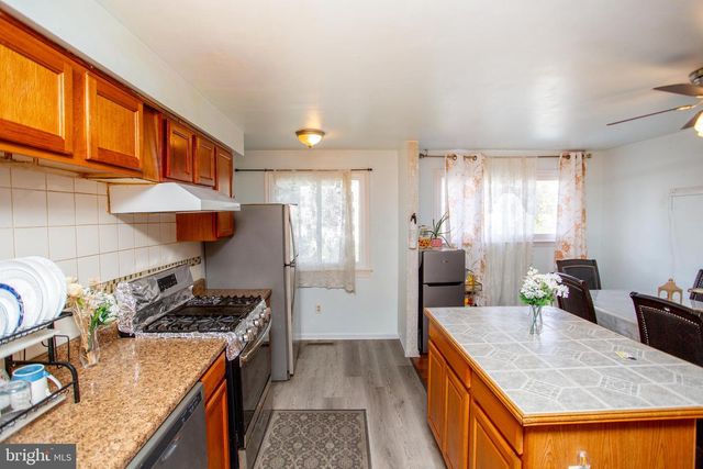 861 WEDGEWOOD DR, Lansdale, PA 19446