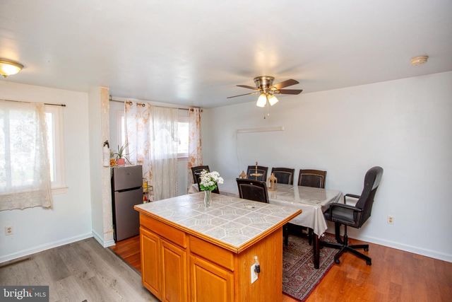861 WEDGEWOOD DR, Lansdale, PA 19446