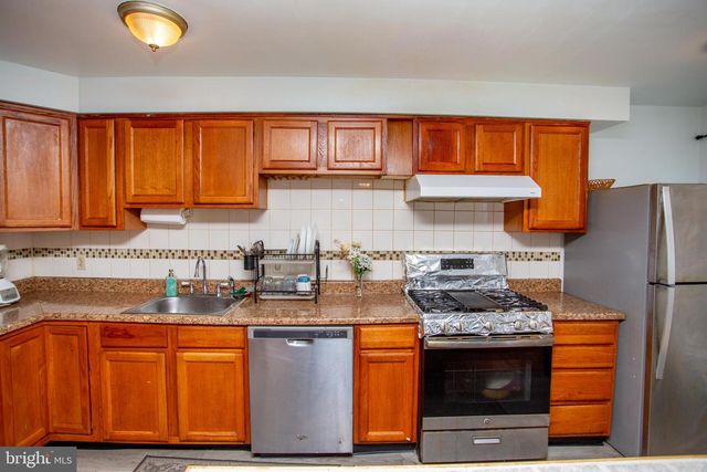 861 WEDGEWOOD DR, Lansdale, PA 19446