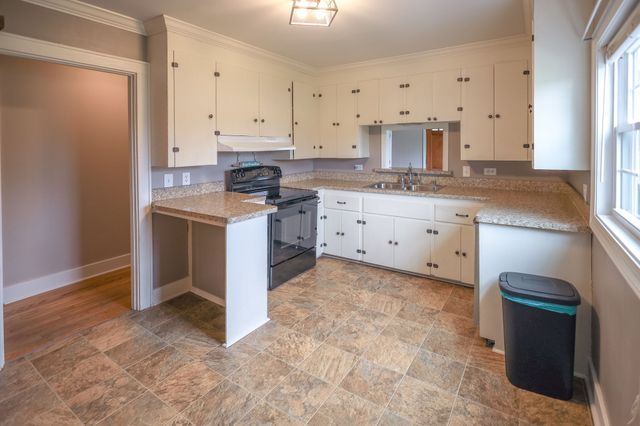 903 Union St, Shelbyville, TN 37160