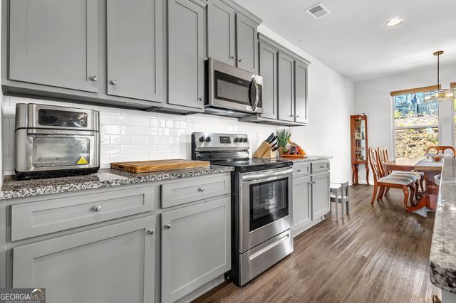 334 Darlington Drive, Ellenwood, GA 30294