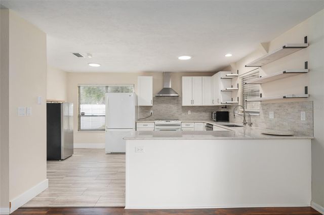 8205 SW 44TH TERRACE, Gainesville, FL 32608