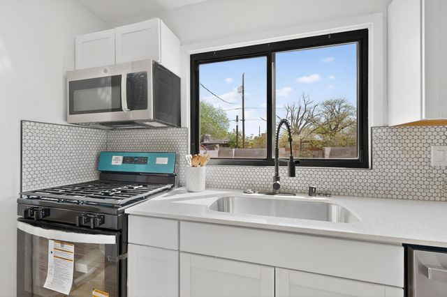 1016 California Street SE, Albuquerque, NM 87108