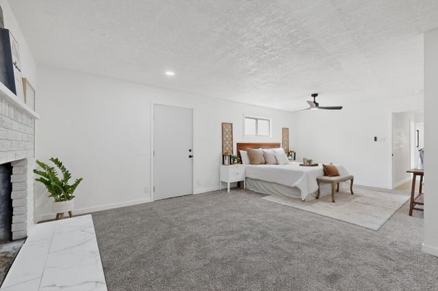 1016 California Street SE, Albuquerque, NM 87108