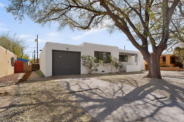 1016 California Street SE, Albuquerque, NM 87108