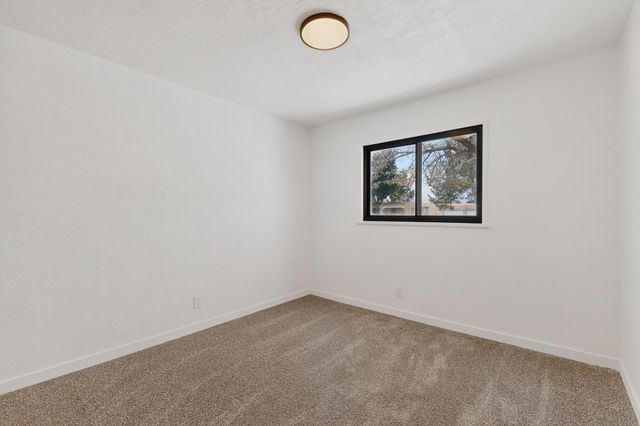 1016 California Street SE, Albuquerque, NM 87108