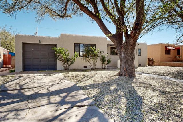 1016 California Street SE, Albuquerque, NM 87108