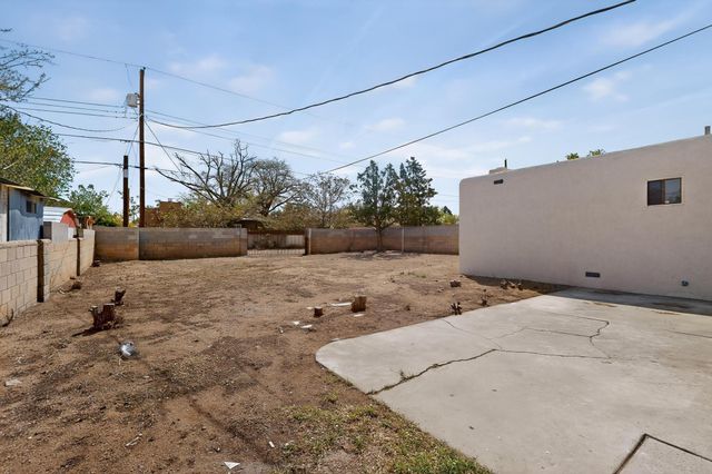 1016 California Street SE, Albuquerque, NM 87108