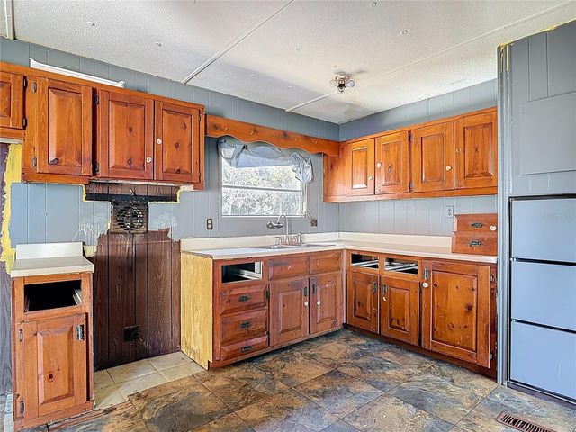 13005 FLORIDA AVENUE, Astatula, FL 34705