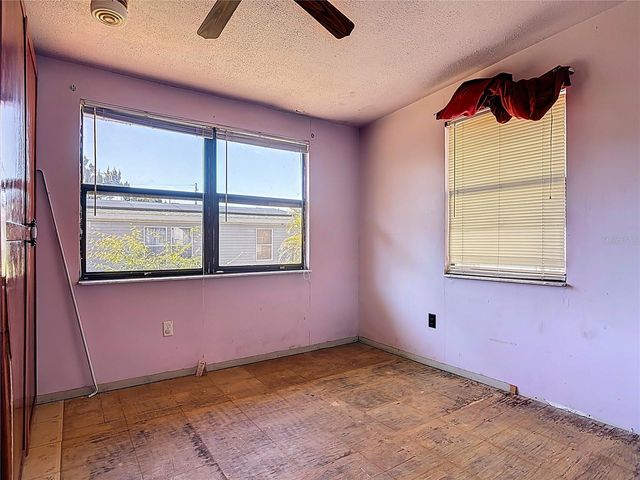 13005 FLORIDA AVENUE, Astatula, FL 34705