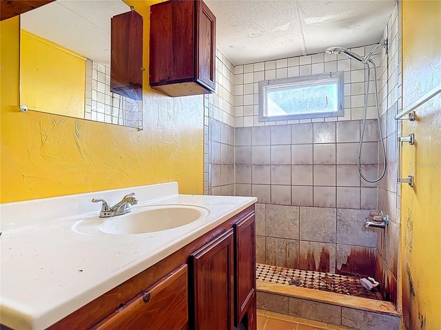 13005 FLORIDA AVENUE, Astatula, FL 34705