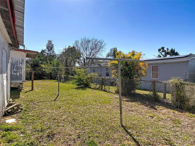 13005 FLORIDA AVENUE, Astatula, FL 34705