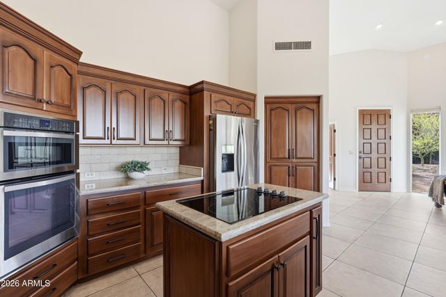 18602 E AMARADO Circle, Rio Verde, AZ 85263