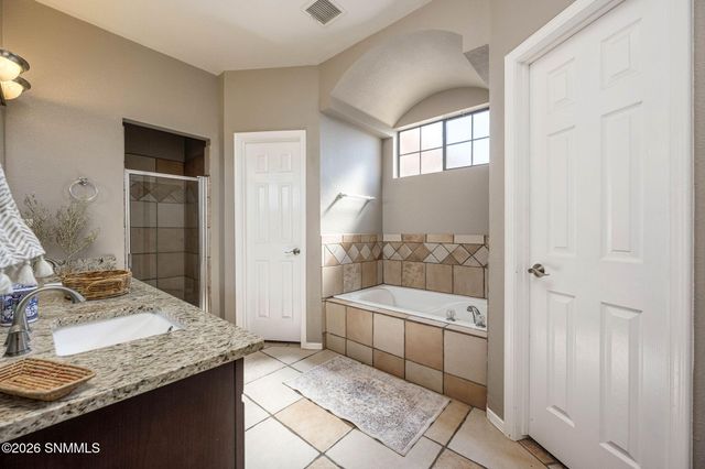 2026 Corn Drive, Las Cruces, NM 88001