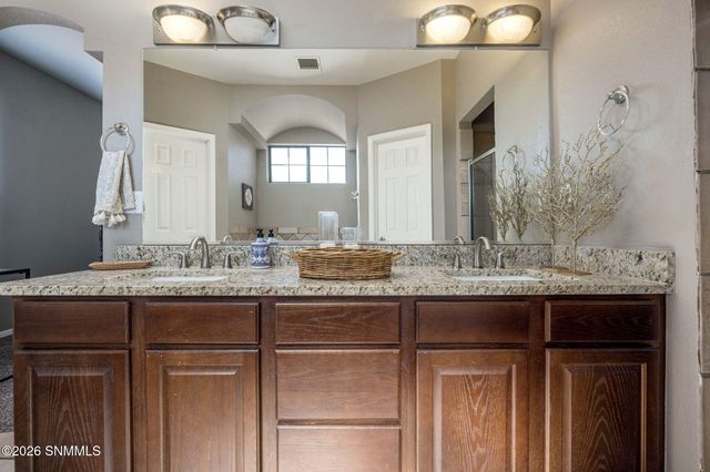 2026 Corn Drive, Las Cruces, NM 88001