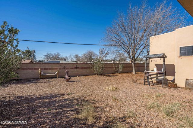 2026 Corn Drive, Las Cruces, NM 88001