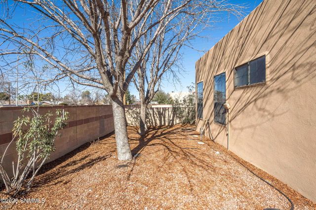 2026 Corn Drive, Las Cruces, NM 88001