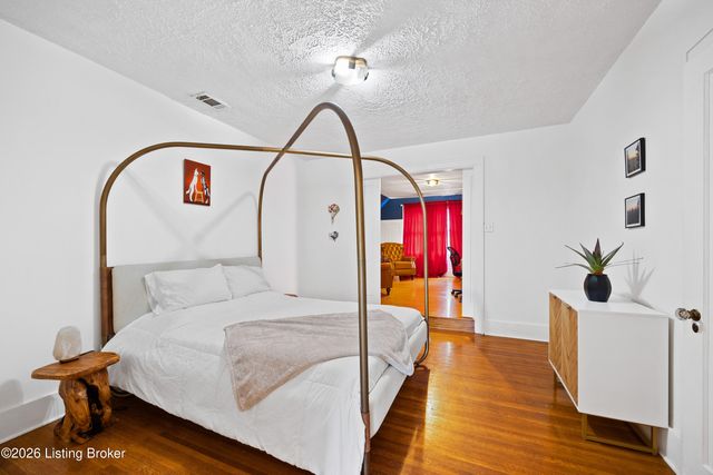 4569 S 2nd St, Louisville, KY 40214