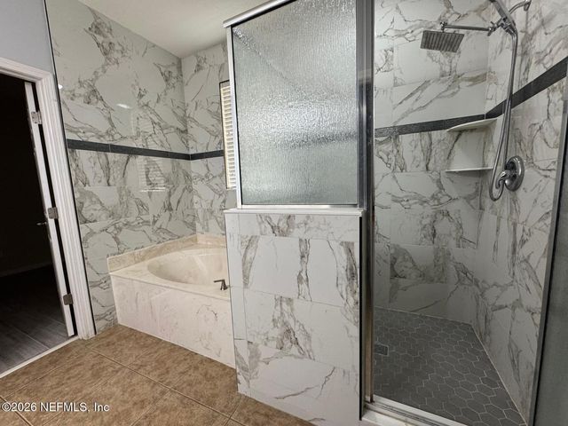 6430 HUNTSCOTT Place, Jacksonville, FL 32258