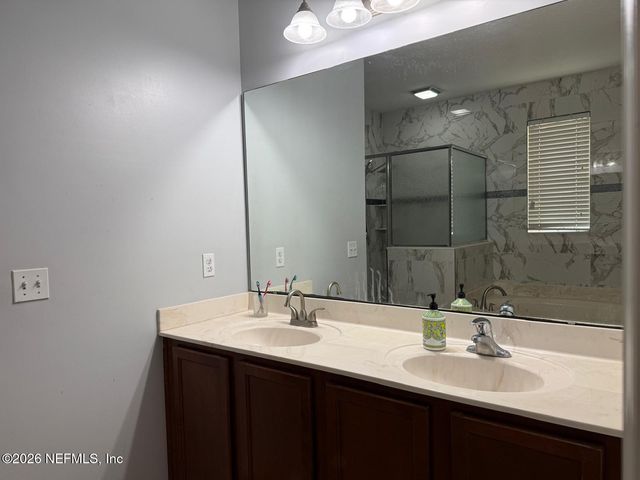 6430 HUNTSCOTT Place, Jacksonville, FL 32258