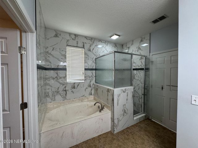 6430 HUNTSCOTT Place, Jacksonville, FL 32258