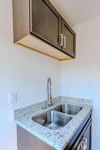 614 SAN LORENZO Avenue NW, Albuquerque, NM 87107