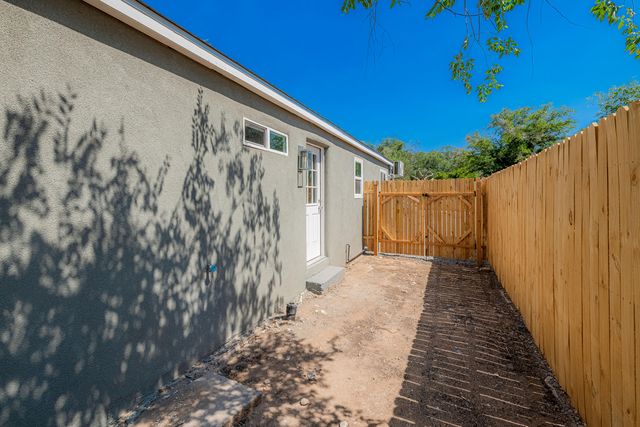 614 SAN LORENZO Avenue NW, Albuquerque, NM 87107