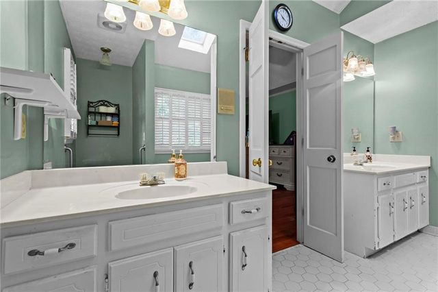 140 Lakeside Drive, Kennesaw, GA 30144
