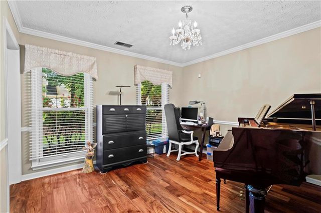 140 Lakeside Drive, Kennesaw, GA 30144