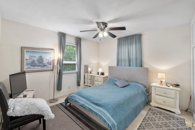 111 NE 57th Street, Oakland Park, FL 33334