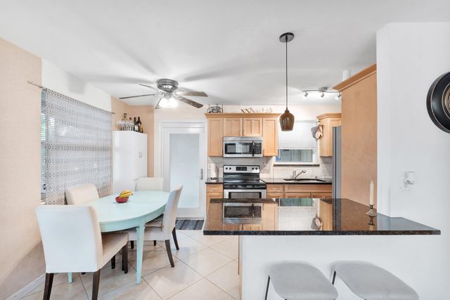 111 NE 57th Street, Oakland Park, FL 33334