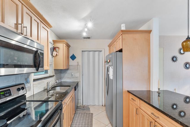 111 NE 57th Street, Oakland Park, FL 33334