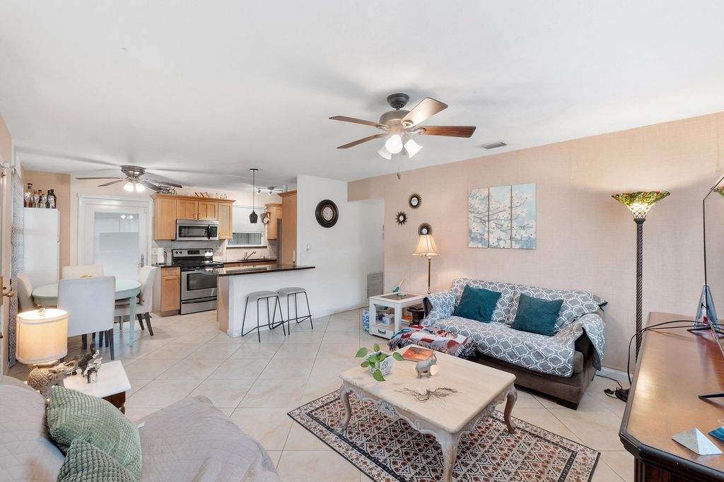 111 NE 57th Street, Oakland Park, FL 33334